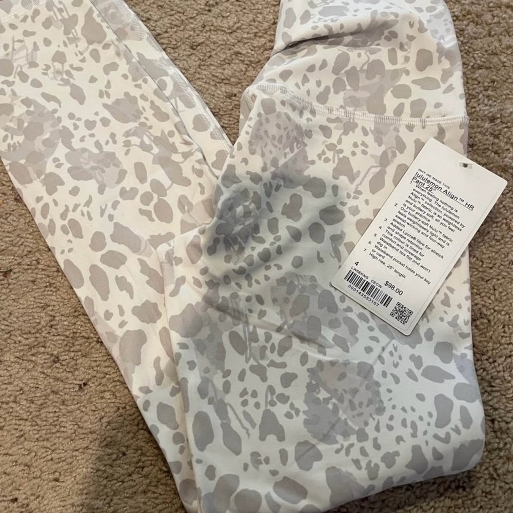Lululemon leggings size 4
